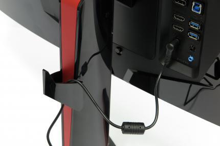 LG 34UC79G-B: Kabelführung