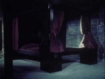 Das Bett - "Death Bed: The Bed That Eats" (1977)
