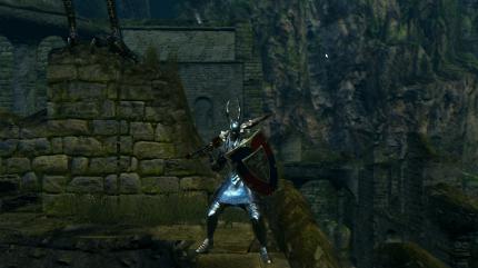 Furchtbar: Dark Souls lief am PC ursprünglich mit 30 Fps und einer Auflösung von 1024x720 Pixeln. Die japanischen Entwickler hatten sich bei der Umsetzung kaum Mühe gegeben.