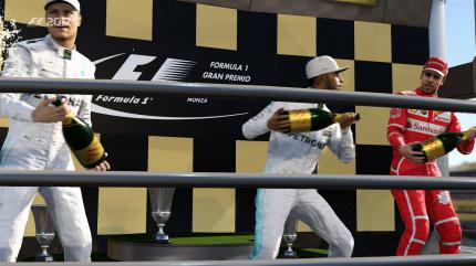 Ein Traum wird wahr: Endlich macht sich die harte Arbeit bezahlt und ihr steht ganz oben auf dem Siegertreppchen. Das macht in F1 2017 dank der klug eingesetzten Neuerungen gehörig viel Spaß.