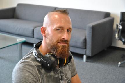 Dominic Kowalski erfuhr erst&nbsp; am Abend vor der PC Games Sneak Peek zu Elex von seinem Glück; eine Bewerberin war kurzfristig abgesprungen.