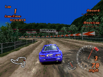 Gran Turismo 2 erscheint 2000 und stellt das erfolgreiche Seriendebüt trotz kleinerer Grafikruckler in den Schatten. Mit 650 Fahrzeugen vervierfacht sich die Anzahl der Autos beinahe.
