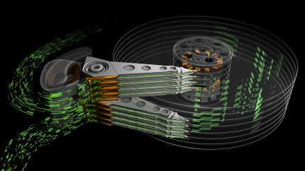 Das Schema zeigt Seagates Multi-Actuator-Technik, bei der zwei Einheiten mit Lese- und Schreib-Armen zum Einsatz kommen.