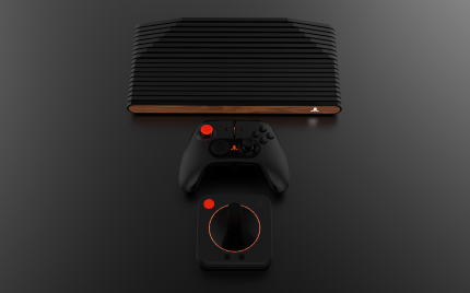 Das bekommt man: Atari VCS, Joystick, Game Controller. Der Preis wird laut Atari zwischen 200 und 250 Euro liegen.