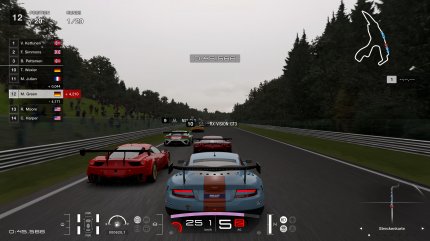 Das Gameplay in GT7 macht einen weiteren Schritt in Richtung Realismus. Aber auch Neueinsteiger fühlen sich durch einige optionale Fahrhilfen schnell wohl.