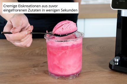 <strong>Aus gefrorenen Zutaten wird Eis:</strong> Die Unold Cream Dream verarbeitet vorbereitete Becher zu Eiscreme, Sorbet, Slush oder Frozen Drinks.