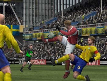 Pro Evo Soccer 4: Endlich online!