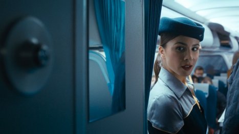 7500: Filmkritik zum spannungsgeladenen Flugzeug-Thriller