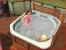 Ein Whirlpool kostet zwar ein Verm&ouml;gen, sch&uuml;ttet bei vielen Sims aber eine Extra-Portion Gl&uuml;ckshormone aus. 