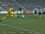 Mit den Fingerspitzen klärt Englands Torhüter Paul Robinson den Schuss von Italiens Stürmer Luca Toni zur Ecke.