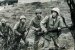 Auch der junge Ralph (J. Bell, vorne) kämpft auf Iwo Jima ums überleben. 