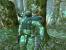 <strong>Metal Gear Solid 3: Snake Eater </strong> hat den wohl einen der denkwürdigsten Momente in der Spielegeschichte. Der legendäre Kampf gegen The End, den ergrauten Sniper, inmitten eines dichten Dschungels. Stellt ihr nun die Systemuhr eurer Konsole ein paar Jahre nach vorn, verstirbt der Scharfschütze an Altersschwäche.