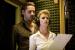 Musiker Chris (Tobias Oertel) macht sich an die labile Julia (Leslie Malton) ran.