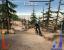 <strong>Mountain Bike Adrenaline</strong>
„Mit Dreistigkeit zum Erfolg“ funktioniert auch immer seltener. Wenn das Spiel schon keinerlei Adrenalin-Ausschüttung hervorruft, muss „Adrenalin“ wenigstens im Titel stehen. Geschicktes Überspielen von Nichtvorhandensein, unfasslich (Mein Vater pflegte immer zu sagen „Was drauf steht, ist auch drin.“ Bei Klößen aus der Dose zum Beispiel. Oder Telefonverpackungen. Wie dem auch sei, Mountain Bike Adrenaline steht da als Beweis, dass Gegenteiliges der Fall sein kann. Seit dem bin ich vorsichtig geworden, was Klöße aus der Dose angeht, Anm. d. Redakteurs). Ebenfalls schlimm: Radeln war noch nie so bockschwer. In erschreckender Regelmäßigkeit fallen Sie vom Fahrrad oder kommen von der gefühlt ein Zentimeter breiten Piste ab. Oder bleiben an Felsen hängen. Oder …
