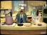 Sam & Max: Season One – Situation: Comedy (2006)
In ihrer Unberechenbarkeit hat Talk-Show-Ikone Myra Stump ihr Publikum als Geisel genommen. Sam & Max kontern mit einer Kochsendung und Gastrollen in einer Sitcom. Die Wertung fällt <a href="http://www.pcgames.de/aid,601067/Sam-und-Max-Situation-Comedy/PC/Test/?page=1&cboxrenderarticle=base" target="_self" >aufgrund wiederkehrender Locations etwas niedriger aus als bei Culture Shock</a>. Mit dabei: Ein Hauptgewinn in der Quiz-Show „Wer wird niemals Millionär“.
