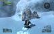 Lost Planet: Weil Lost Planet nahezu vollständig im Schnee spielt, fällt die Darstellung im Capcom-Shooter vergleichsweise realistisch aus. Zum einen präsentiert sich der Schnee in Lost Planet 2 nicht als feste, undurchdringliche Masse, zum anderen sacken die Spielfiguren in unterschiedlichen Höhen darin ein. Manchmal stehen Sie nur bis zu den Knöcheln im Weiß, ein andermal bis zu den Knien.
