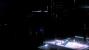 Die Umgebung erinnert an einen Laborkomplex, die Stimme wirkt bedrohlich. Überall sind Geräte im Betrieb. Die Bewegungen des Charakters lassen darauf schließen, dass er sich unwohl fühlt.