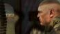 Wenige Momente nach dem Luftangriff wird ein Charakter gezeigt, der dem US-Schauspieler Bruce Willis ähnlich ist. Dass sich der Entwickler Treyarch scheinbar unter anderem von den Stirb-langsam-Filmen inspirieren lassen hat, wird einige Trailer-Bilder weiter deutlich. Welchen Part die hier präsentierte Spielfigur in Call of Duty 7: Black Ops einnimmt, ist aktuell noch nicht bekannt. 