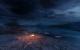 <strong>Dear Esther</strong> erzählt euch eine mysteriöse und bruchstückhafte Geschichte, während ihr in gemütlichem Schritttempo eine vermeintlich verlassene Insel in den schottischen Hebriden erkundet. Diese Bruchstücke variieren bei jedem Durchgang und am rührenden Ende darf sich jeder Spieler seine eigene Geschichte zusammenreimen. All das funktioniert in diesem Story-Experiment auch ohne gänzlich Interaktivität.