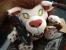 Der kleine Racker hat sich am nächsten Paket zu schaffen gemacht und einen sprechenden Flaschenöffner der Pandaren-Braumeister gefunden.