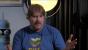 <strong>John DiMaggio </strong>ist nicht nur die Stimme von Roboter Bender aus der Kult-Serie Futurama, sondern auch die des grimmigen <strong>Marcus Fenix</strong> aus Gears of War. Wakka aus Final Fantasy 10 wurde ebenfalls von ihm vertont. Die Liste seiner Sprechrollen ist lang und bunt.
