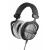 Das Gitter an der Seite deutet es an: der Beyerdynamic DT990PRO ist ein "offener" Kopfhörer