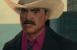 <strong>Burt Reynolds</strong> tritt in <strong>Saints Row: The Third</strong> auf und sieht dem wahren und gleichnamigen Schauspieler nicht nur sehr ähnlich, sondern wird auch von ihm synchronisiert.