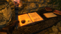 Leseratten aufgepasst - genau wie in der Elder Scrolls Reihe, findet ihr auch in Enderal haufenweise Bücher mit sehr gut geschriebenen Geschichten, die euch tief in die Rollenspielwelt abtauchen lassen.