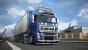 <strong>Euro Truck Simulator 2</strong> genießt eine weitaus größere Fangemeinde, als man zunächst vermuten mag. Die Fernfahrer-Simulation ist nicht nur technisch ein Genre-Vorbild, sondern auch spielerisch weitaus ausgeklügelter als der Software-Schrott, den viele Entwickler als Berufssimulation bezeichnen. Yoghurt von Nürnberg nach Hannover zu fahren, ist außerdem fast schon meditativ.