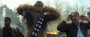 Chewbacce (Mitte, mit Finn und Han Solo)