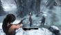 Eine alltägliche Situation in Rise of the Tomb Raider: aus der Deckung oder von erhöhter Position aus die Köpfe der Gegner ins Visier nehmen, ohne dass es einer merkt.