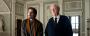 Bruce Wayne mit seiner Ersatz-Famile und Butler Alfred Pennyworth ("Batman Begins")