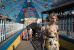 Kate Winslet als Ginny vor dem "Wonder Wheel", dem Karussel ihres Mannes Humpty.