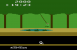 An einer Liane hängend, schwingt sich der Protagonist aus Pitfall über eine Meute gefräßiger Krokodile. David Cranes Atari-2600-Hit beeinflusste die Machart von zukünftigen Plattformern maßgeblich.