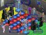 Zum Spielen von The Sims Online, das im Dezember 2002 startet, müssen Nutzer eine monatlich Gebühr von 9,99 Dollar entrichten. Am 1. August 2008 legt Maxis das mäßig erfolgreiche MMO endgültig auf Eis.
