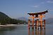 Das "schwebende" Tor auf dem Wasser vor Hiroshima
