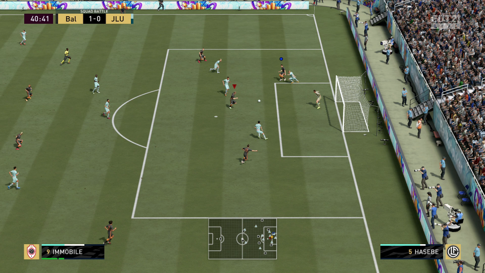 Wenn ihr FUT im Koop zockt, bekommen beide Spieler Ranglistenpunkte für Division Rivals oder Squad Battles. Die Wahl eures Gegners basiert auf dem höchsten Skillwert der Party.