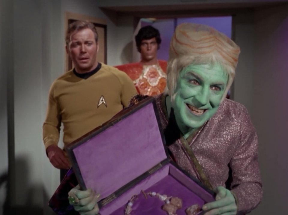 Mugatu wäre stolz: Der Troyaner aus der Folge „Brautschiff Enterprise“ würde in der Komödie „Zoolander“ nicht weiter auffallen.