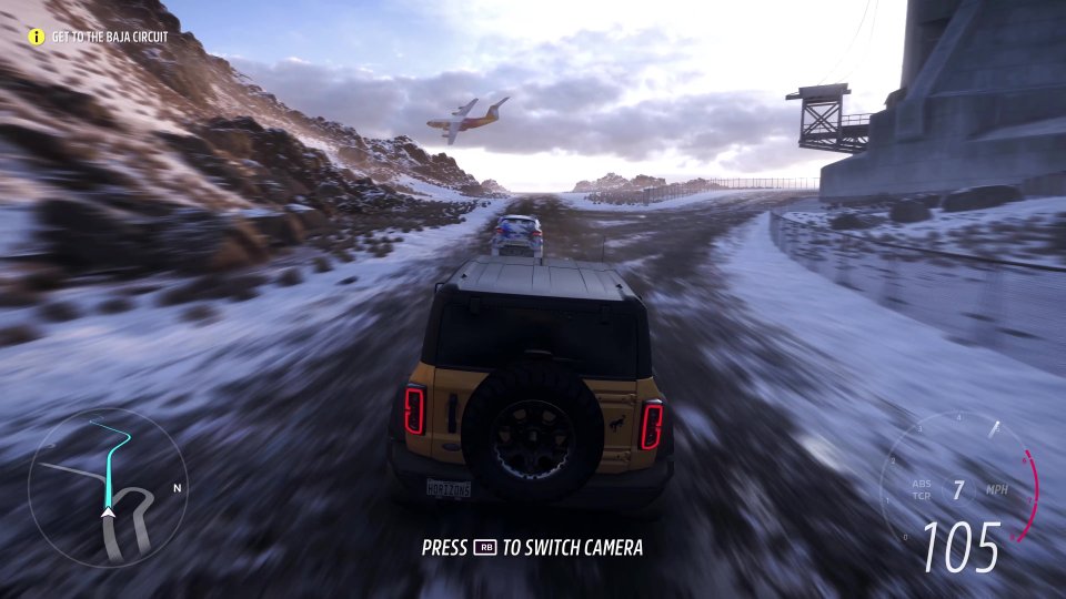 <strong>Vulkan, Wüste oder Bergland: </strong>Für den 2021er Ford Bronco gibt es kaum Hindernisse. Neben dem Mercedes AMG Project ONE ist das massive Fahrzeug der Cover-Star von Forza Horizon 5.