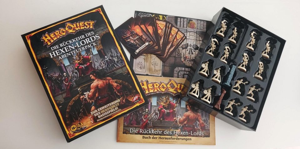 Die Rückkehr des Hexen-Lords ist eine von zwei Erweiterungen, der Preis liegt bei ca. 32 Euro.