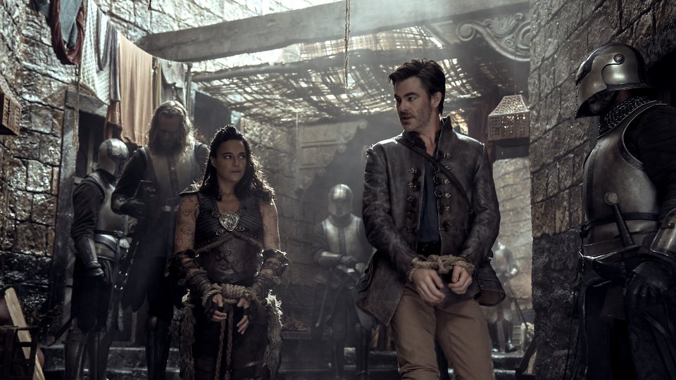 Holga (Michelle Rodriguez) und Edgin (Chris Pine) als Gefangene in Dungeons and Dragons: Ehre unter Dieben.