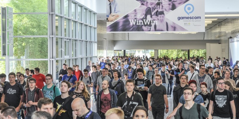 Lohnt sich ein Besuch auf der Gamescom noch? Die Hallen werden voller, die Schlangen länger, die Preise immer höher.