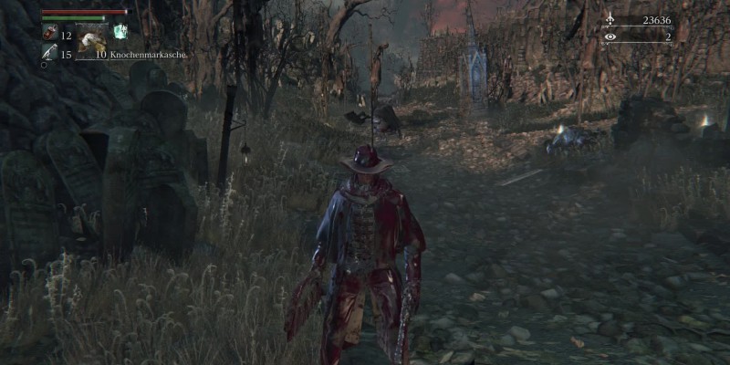 Schloss Cainhurst in Bloodborne finden - An dieser Säule im Hintergrund triggert ihr die Kutsche nach Cainhurst, sofern ihr die Cainhurst-Vorladung dabei habt.