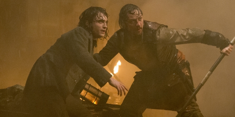 Daniel Radcliffe und James McAvoy in "Victor Frankenstein"