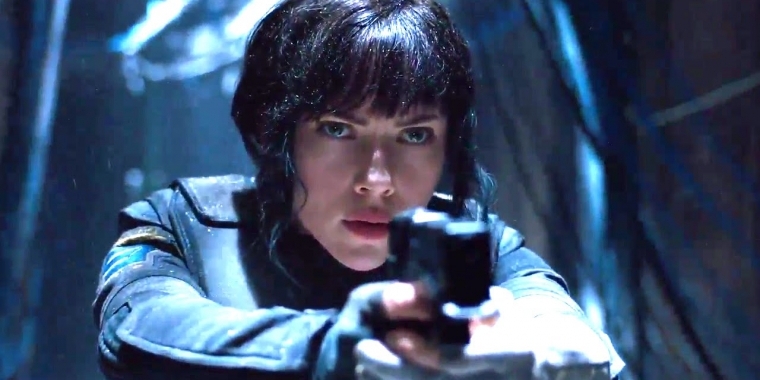 Scarlett Johansson als Cyborg Major