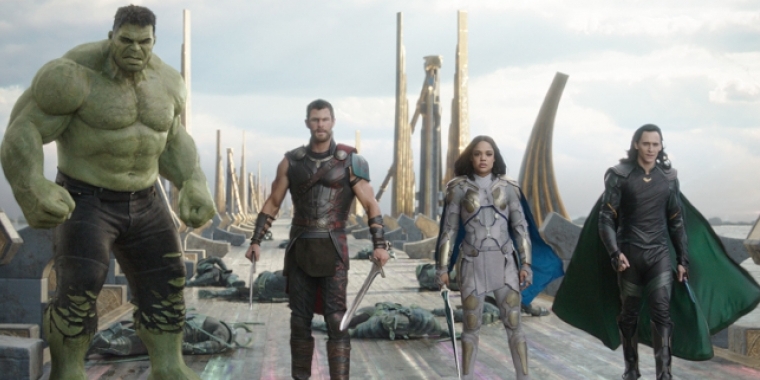 Die vier Helden: Hulk, Thor, Valkyrie und Loki