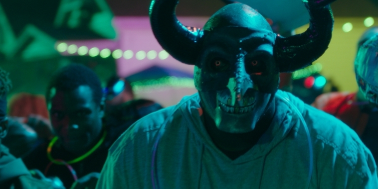 Szenenbild aus "The First Purge" (2018) - Eine Partynacht des Horrors bricht an