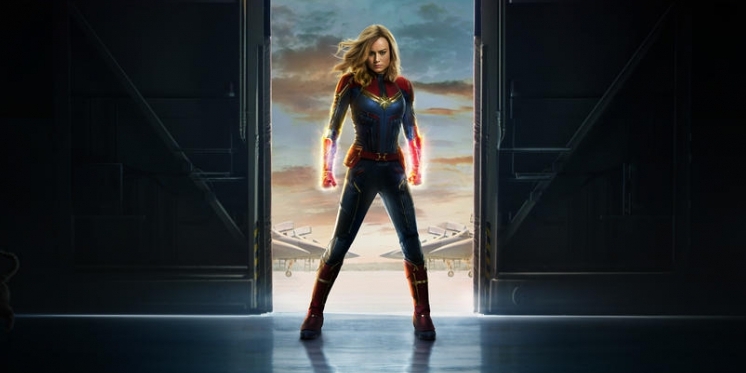 Das offizielle Poster zu Captain Marvel zeigt Heldin Carol Danvers.