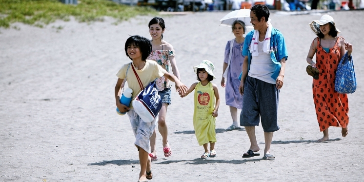 Szenenbild aus "Shoplifters - Familienbande"