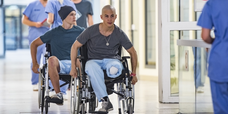 Szenenbild aus "Club der roten Bänder - Wie alles begann"